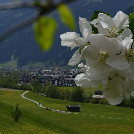 Nocleg ze śniadaniem Haus Elisabeth Neustift im Stubaital